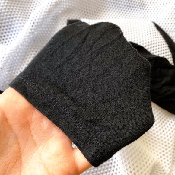 ☑️ HAUTE & REBELLIOUS BLACK WHITE FISHNET CASUAL PULLOVER TOP! - Picture 8 of 10